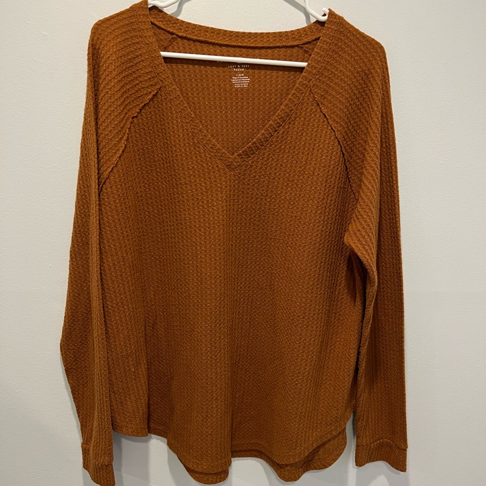 American Eagle long sleeve soft & sexy plush waffle shirt - size large - camel